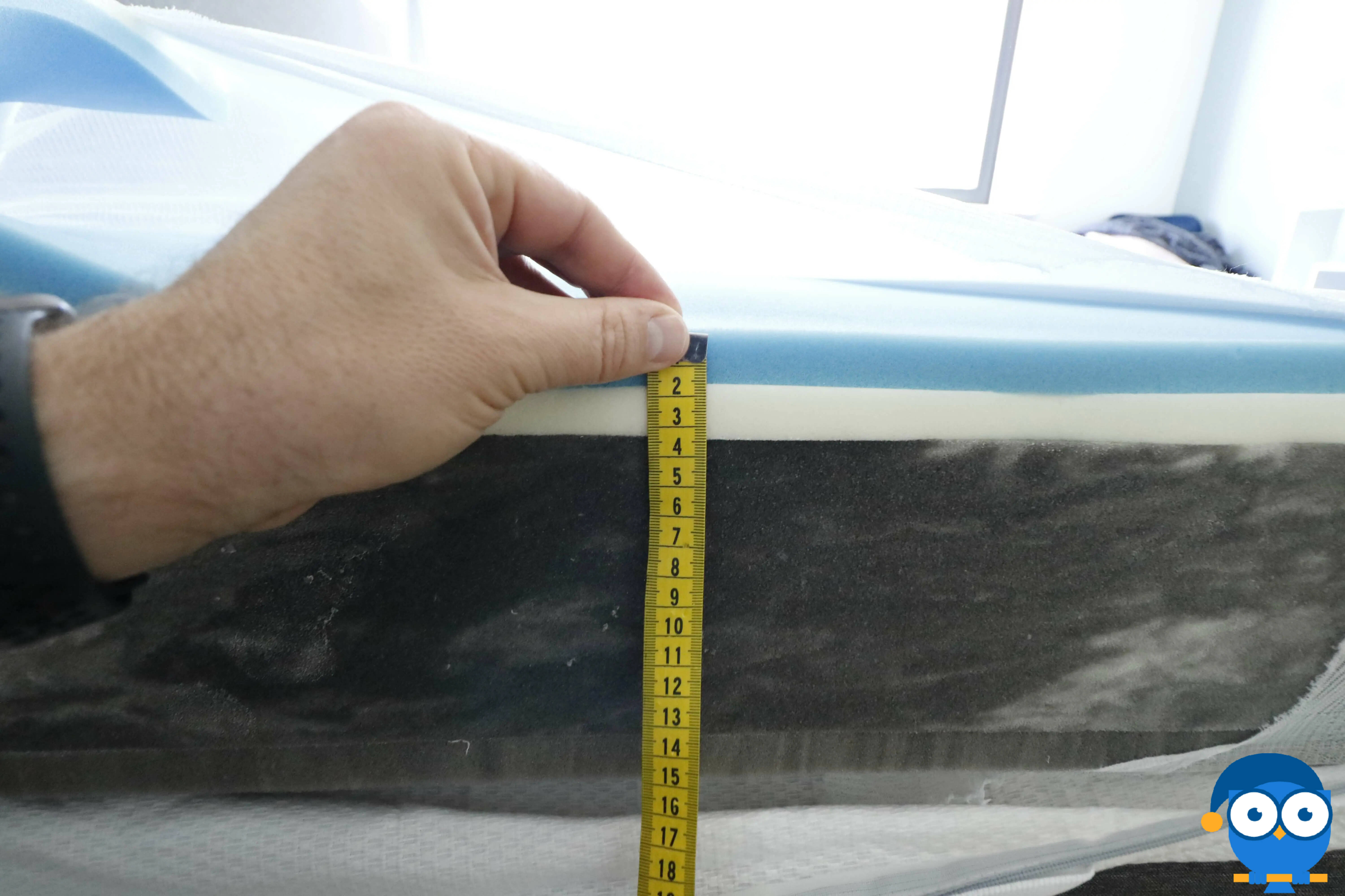 Die Emma Dynamic ist etwa 16 cm dick. Foto © Sleep Hero